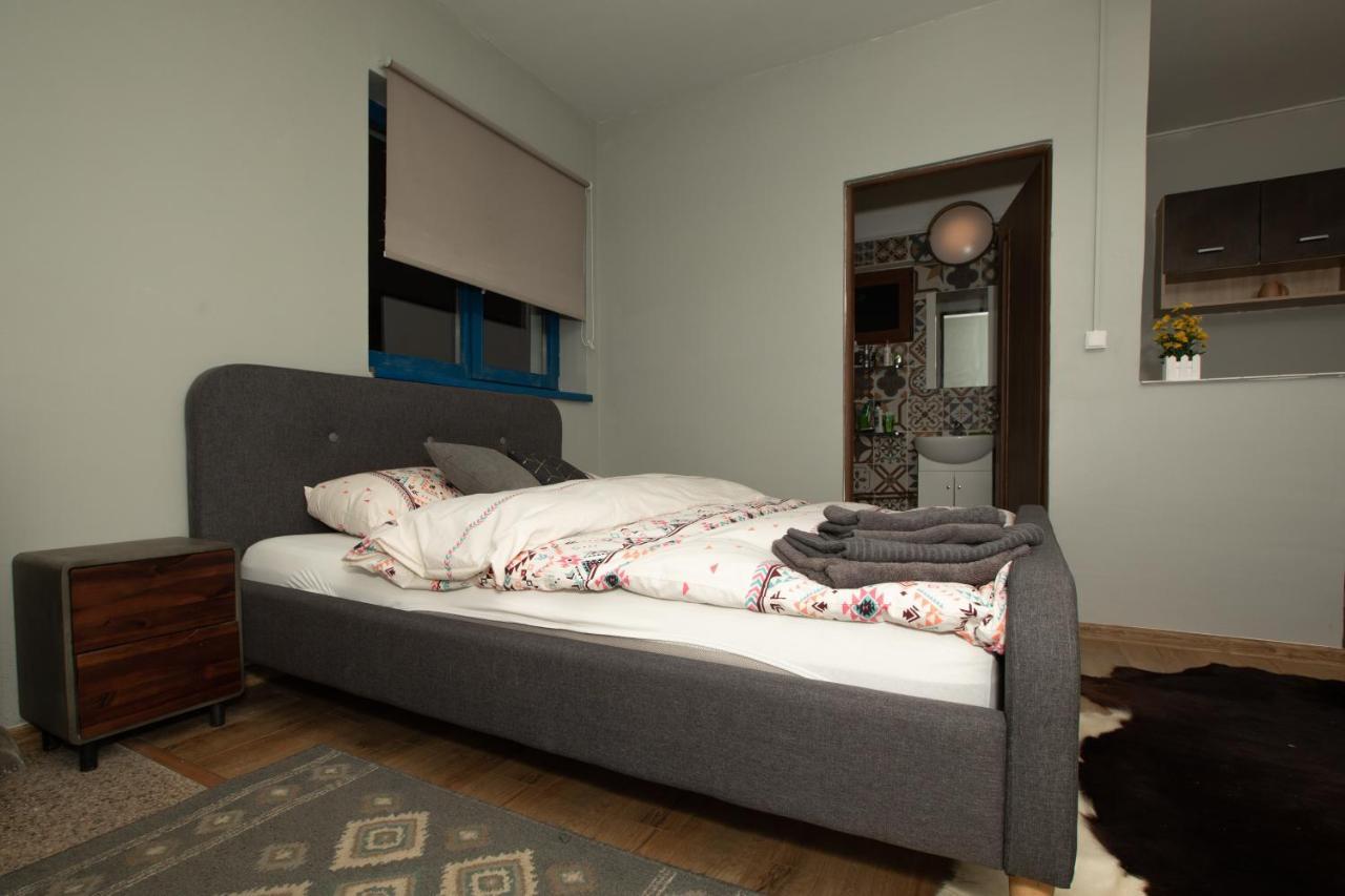 Maison De L'Amour Brebu Nou Экстерьер фото