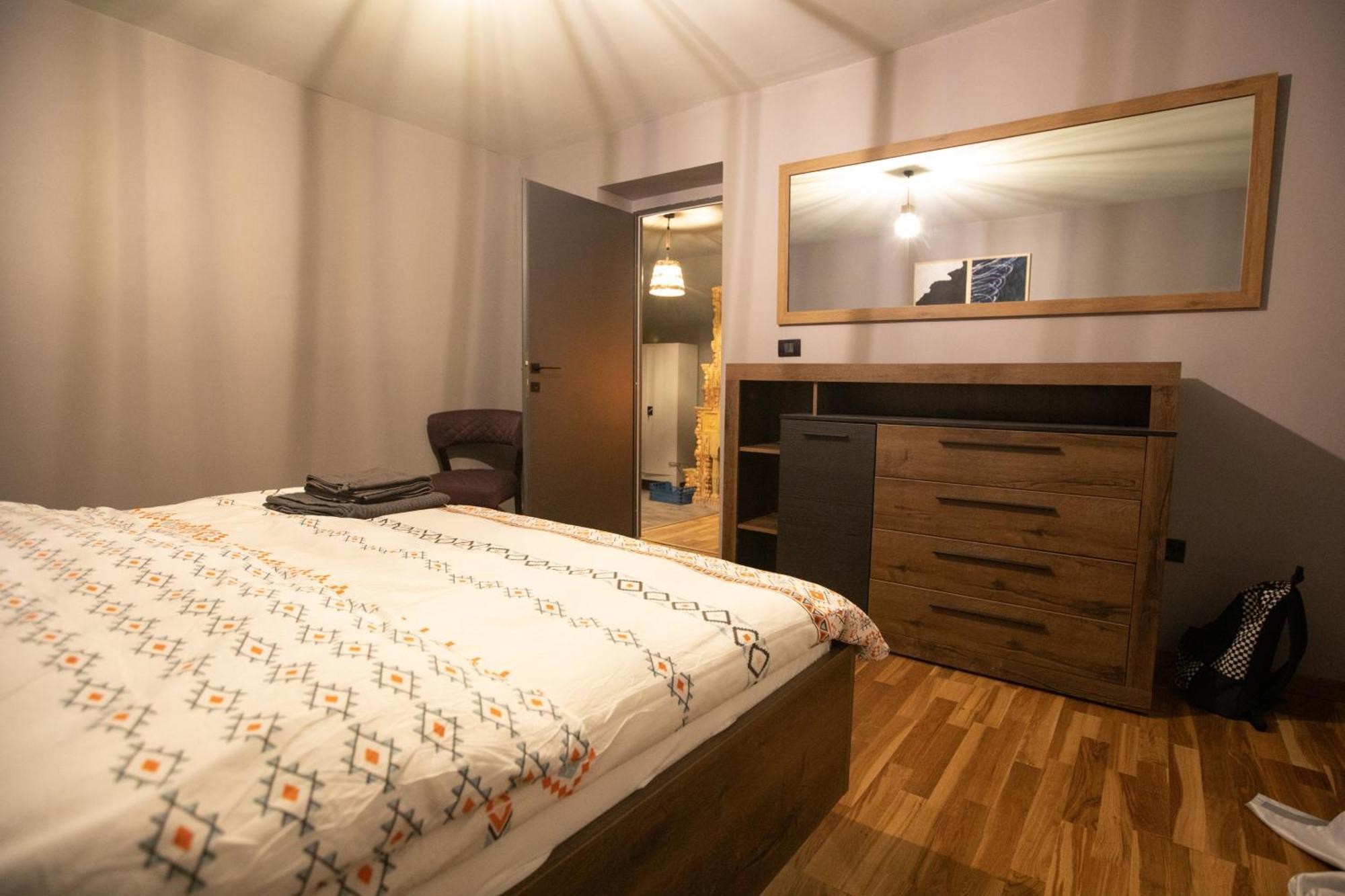 Maison De L'Amour Brebu Nou Экстерьер фото