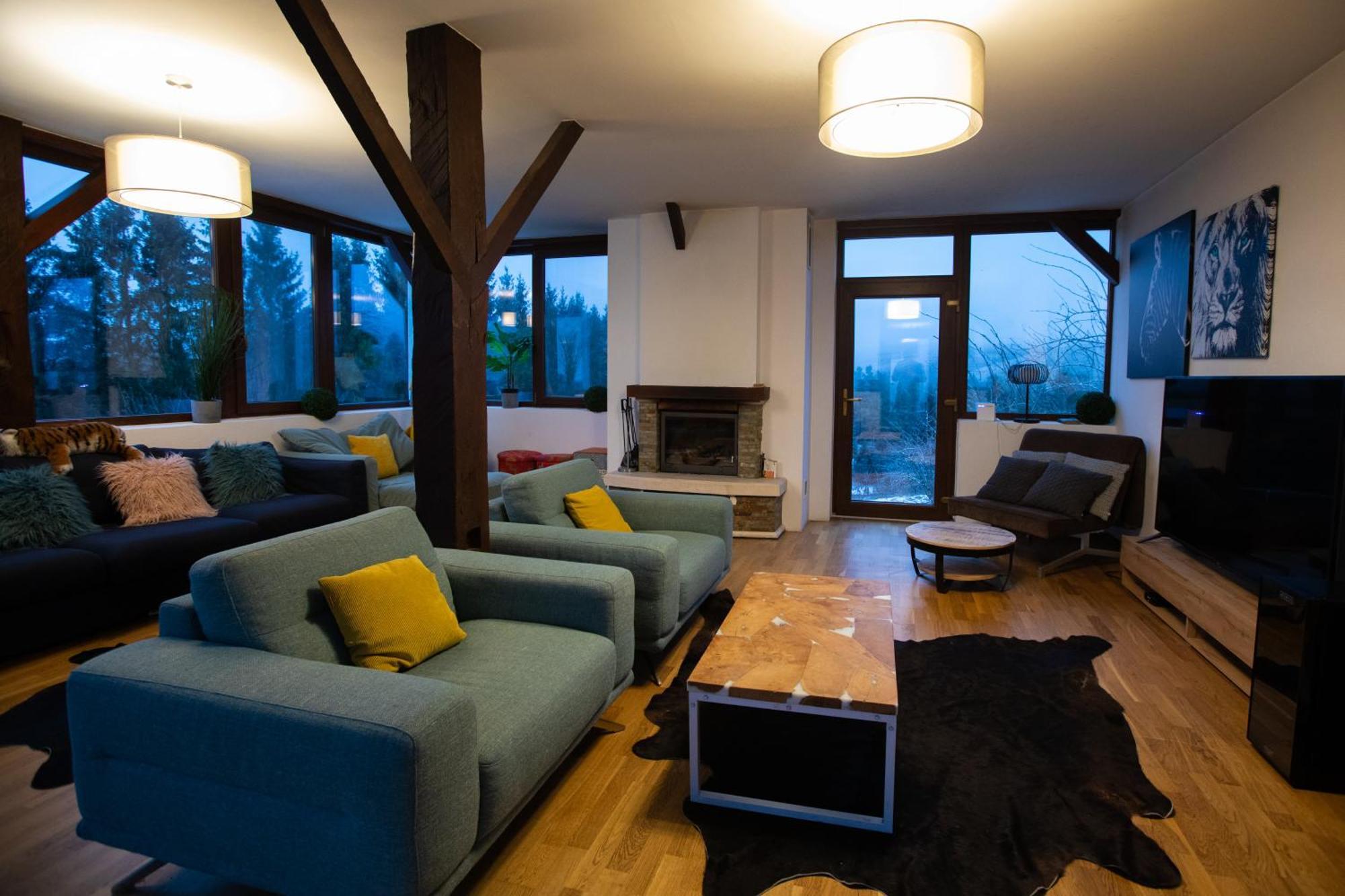 Maison De L'Amour Brebu Nou Экстерьер фото
