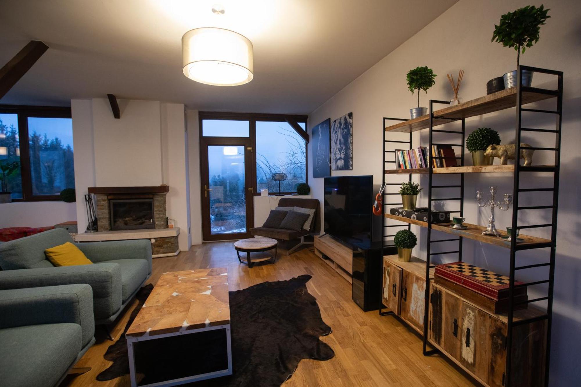 Maison De L'Amour Brebu Nou Экстерьер фото