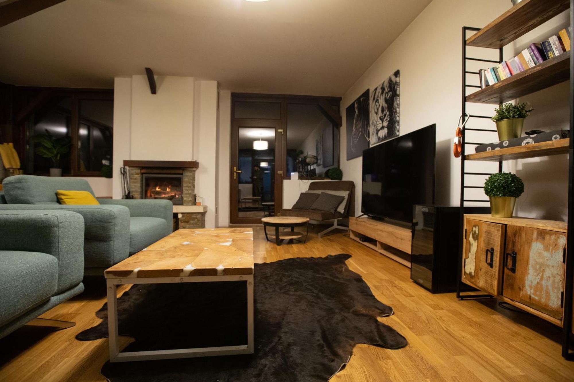 Maison De L'Amour Brebu Nou Экстерьер фото